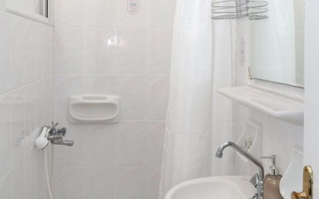 Yiannis Studios