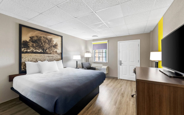 Super 8 by Wyndham Fredericksburg