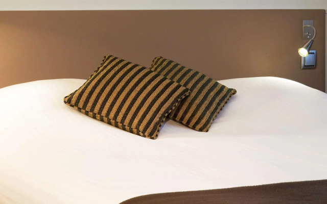 Residence Mercure Paris La Defense Grande Arche