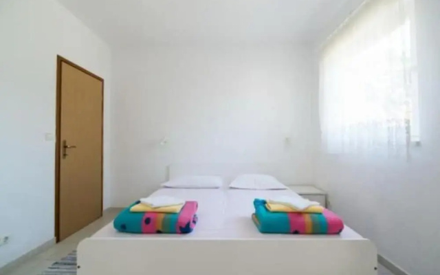 Apartments Boguvila - Two-bedroom Family Apartment With Terrace -