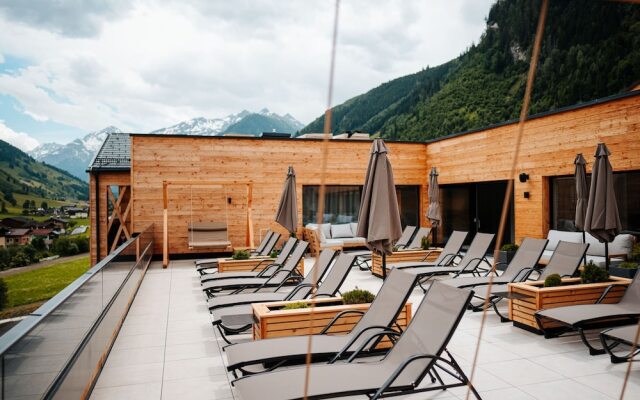Nice Apartment With Balcony & Terrace on Ski Slope