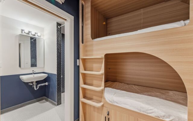 Friend Street Hostel