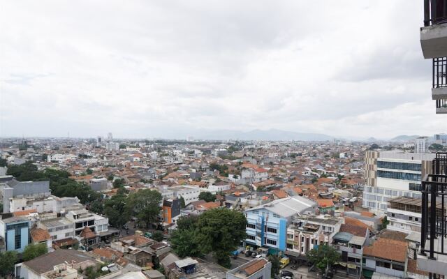 Comfy 2BR Apartment at Grand Asia Afrika Residence