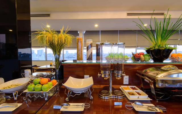Central Park Saigon Hotel