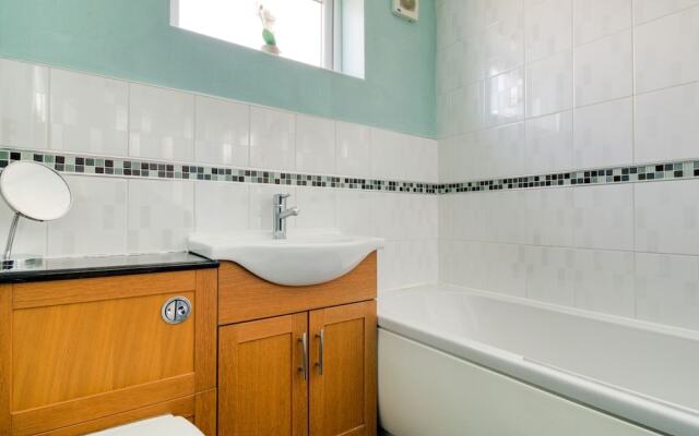 Cozy Holiday Home in Leicester near National Space Center