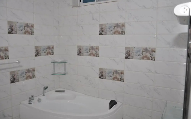 Rosalie's Suites