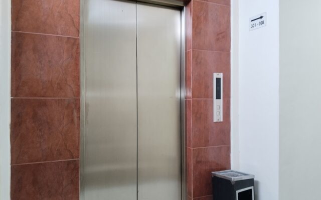 Metro Hotel Bekasi by Cocotel