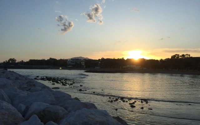 Charming 1 bedroom suite next to Puerto Banus