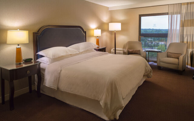 Sheraton Westport Plaza Hotel St. Louis