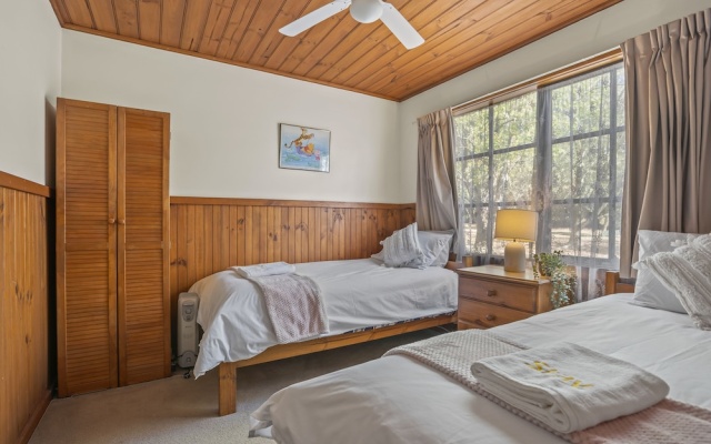 StayAU 2BR Yarra Valley Cottage – Guest Rooms – Melbourne
