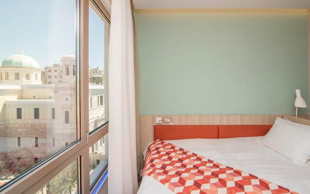 Casual Kubic Athens Hotel