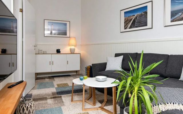 6 Person Holiday Home in Ringkobing-by Traum