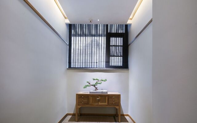 Qianna Yingtang Hotel
