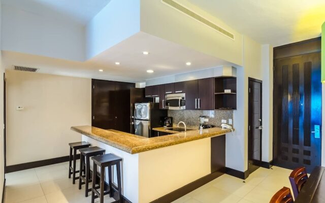 Beachfront! Luxury! 2 BR, W/ Plunge Pool. Paradise