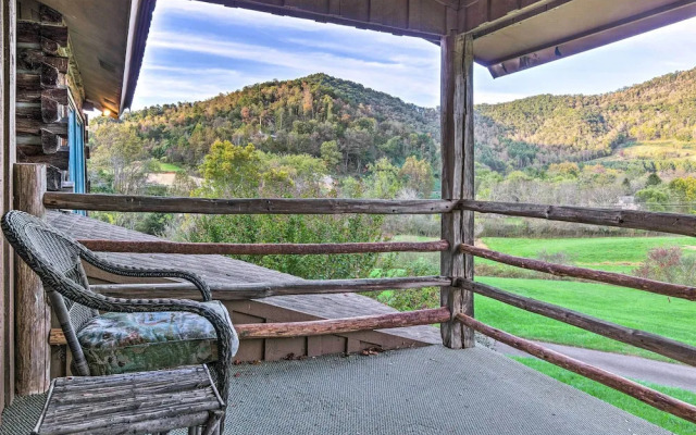 River Access + Mtn Views: Cullowhee Lodge!