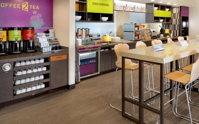 Home2 Suites by Hilton Charlotte Airport