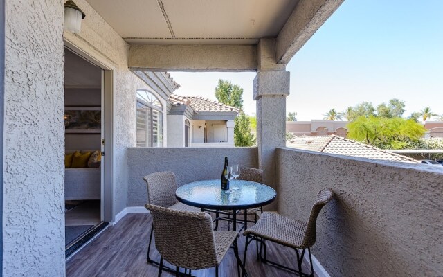 Villa Escape 2 Bedroom Condo by Redawning