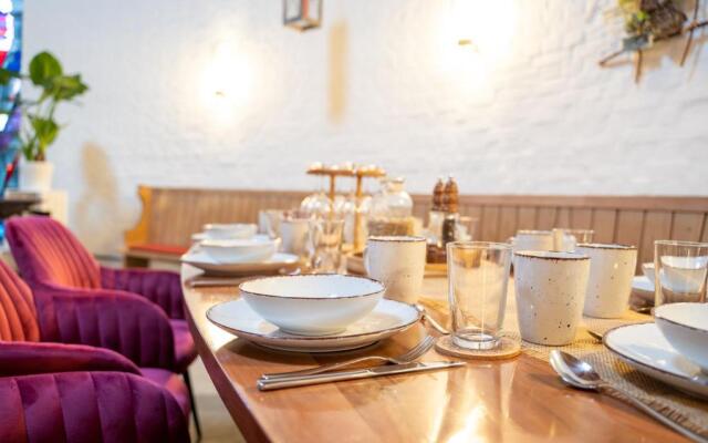 dreamcation - Wohnen in KIRCHE, 3D-Tour, Terrasse, BBQ, Küche, Kamin, 180qm