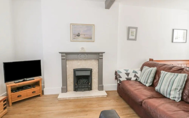 22 Uppergate Street