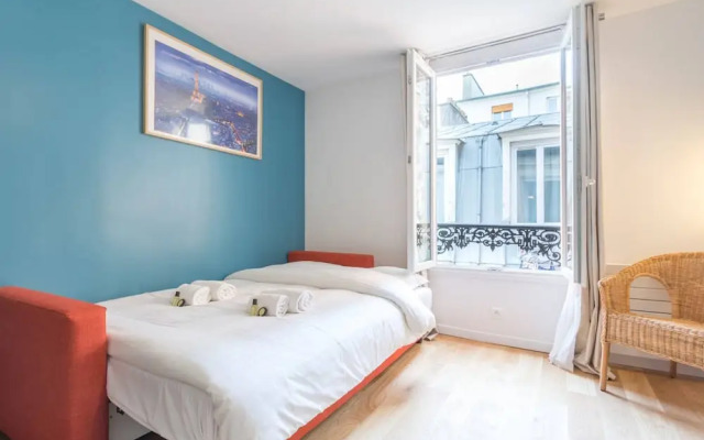 Vibrant Studio for 4 Near Gare de L'est