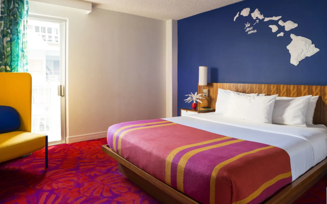 Shoreline Hotel Waikiki - Image 3