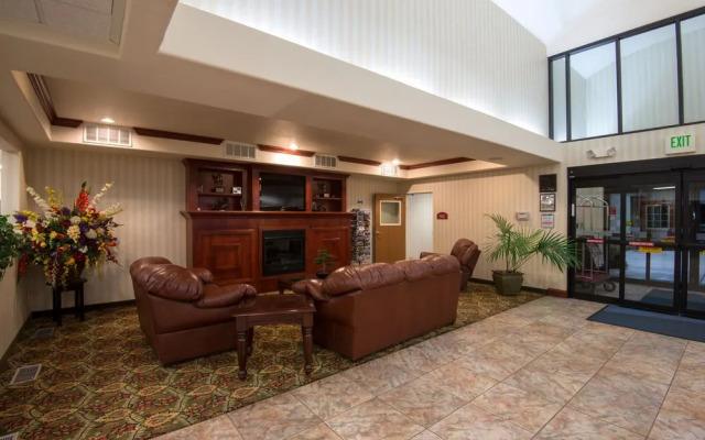 Holiday Inn Express & Suites Evanston