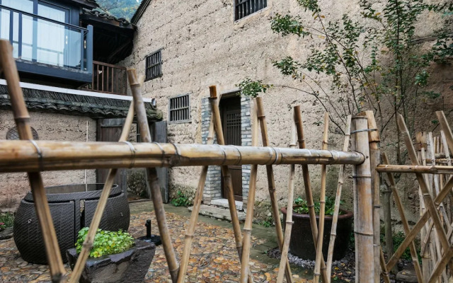 Xiananshan Village Hotel