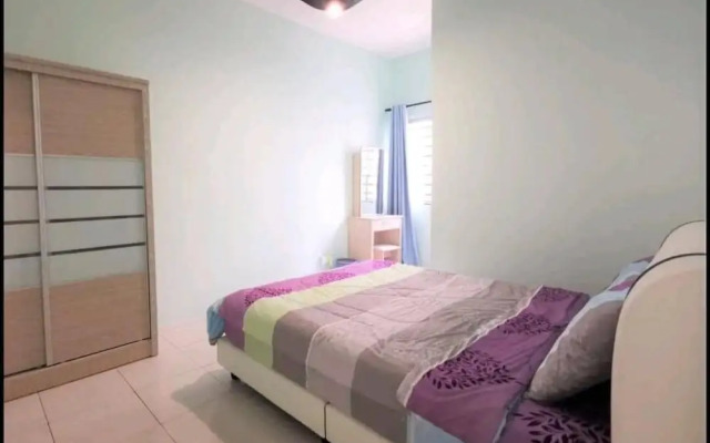 Just For You Highlands Apartment.