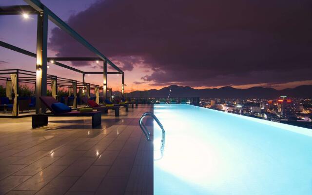WEIL Hotel