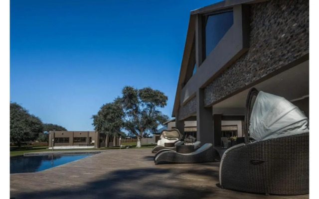 Sandune Lodge