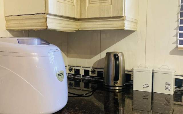 Airport Royal Guest House