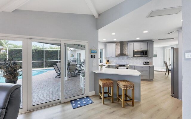 597 bal Harbor Blvd
