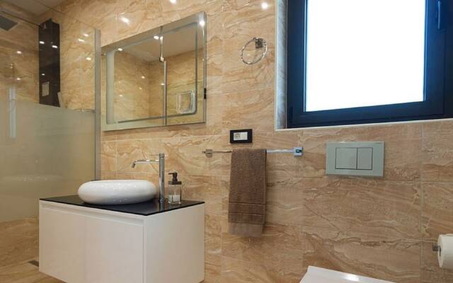 Luxurious Villa in Grizane with Sauna