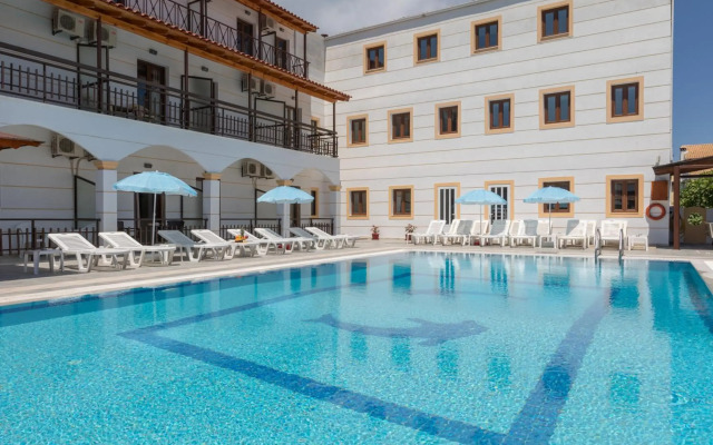 Lefkimi Hotel