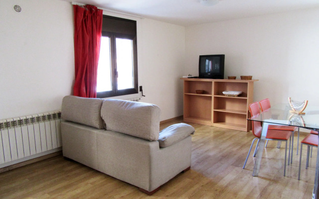Apartamentos Pantebre 3000
