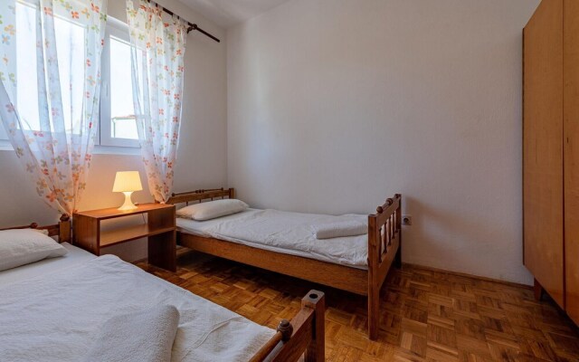 Stunning Apartment in Privlaka With Wifi and 2 Bedrooms