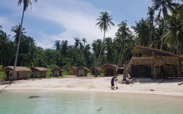 Backpackers Island Beach Camp - Adults Only