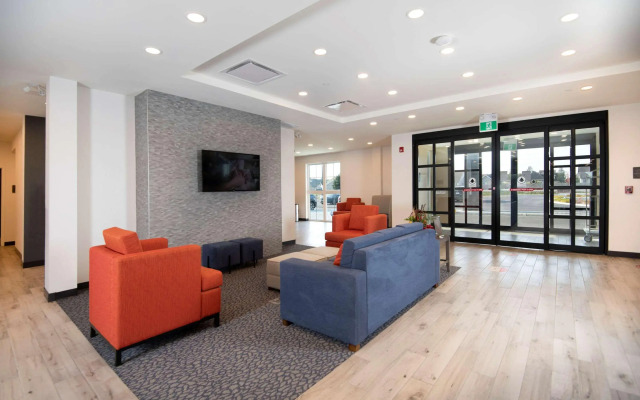 Comfort Inn & Suites