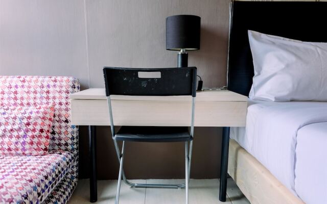 Comfy Studio Apartment @ Skylounge Tamansari