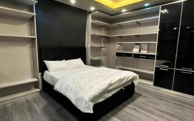 Beverly Hills Mansion