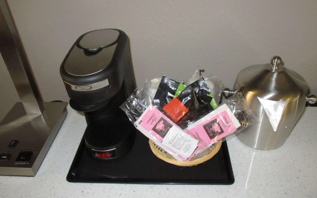SureStay Plus Hotel by Best Western Point Richmond