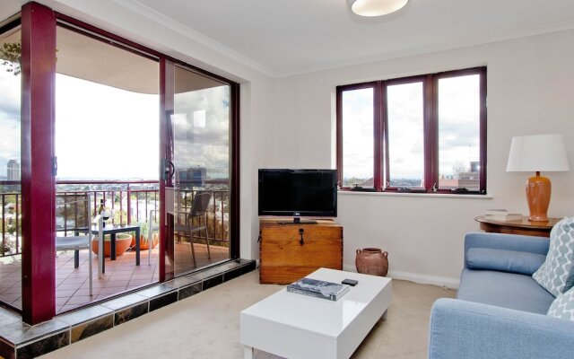 Expansive Views From Sydney 1 Bedroom Apartment