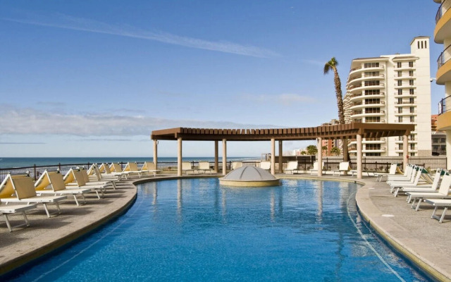 Sonoran Sky 1BR 306 by Casago