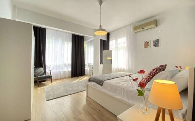 Stylish Flat Near Bagdat Street in Kadikoy