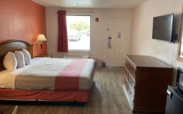 Motel 6 Pooler, GA - Savannah Airport