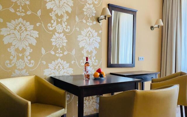 ROYAL BEACH private apartment
