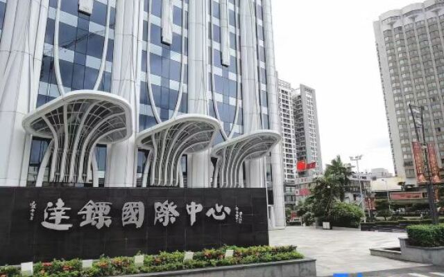 Youjia Apartment (Changgang Subway Station Dabiao Branch)