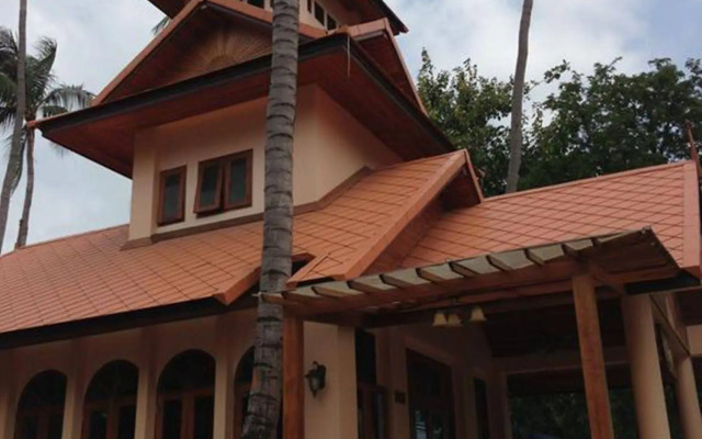 Dome Lay Beach Resort