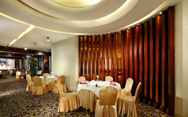 Dong Fang Guangzhou