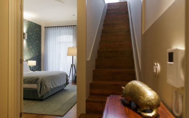 Liiiving - Alma D Oporto